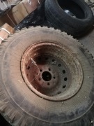 Koła z felgami do przyczepy