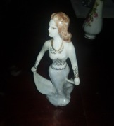 Figurka z porcelany stipo dorohoi