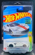 Hot Wheels Factory Sealed 2024 - '17 Ford GT + Protektor