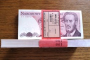 Banknoty 100 zł w paczce 100 sztuk.
