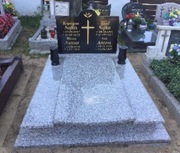 Nagrobek  nagrobki pomnik cena z montażem literami