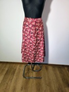 Bawełniana czerwona spódnica w kwiaty r. XL