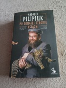 Andrzej Pilipiuk - Po drugiej stronie książki