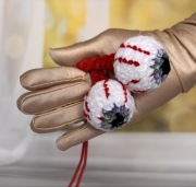 Oczy zawieszka pluszowe w stylu halloween niebieskie