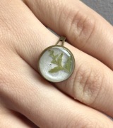 Pierścionek z paprotką regulowany