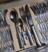 Sztućce satynowe Kinghoff 72 el w walizce grubsze