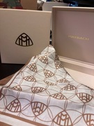 Jedwabna apaszka Maybach Luksusowy design eleganckie opakowanie