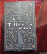Dance of Thieves Mary E. Pearson - angielska
