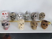 Kolekcja czaszek, ozdoby halloweenowe