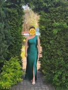 Sukienka zielona na jedno ramię z rozcięciem satynowa L wesele wiskoza