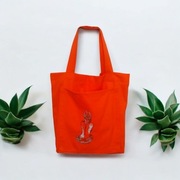 Duża bawełniana torba z haftem i kieszeniami