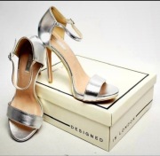 Srebrne sandały na wysokiej szpilce LOST INK 37
