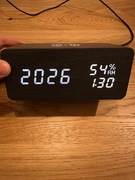 Zegar LED DEKO z ładowarką bezprzewodową Qi + termometr higrometr