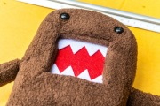 Maskotka DOMO-KUN – kultowy bohater z Japonii!