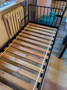 Łóżko pojedyncze regulowane firmy Ikea.