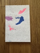 Materiał na ramie do malowania, wzór, częściowo zamalowany 