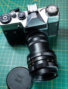 Aparat Zenit EM + obiektyw 44 / Futerał + pierścienie Makro Kolekcjonerski