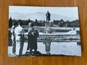 Stara Pocztówka Poronin - Pomnik Lenina PRL Znaczek Lenina