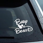 Naklejka samochodowa „Baby on Board” – Myszka Mickey