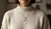 zawieszka/naszyjnik z porcelany - upcycling rękodzieło, unikat eko prezent