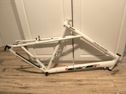 Rama GT Avalanche 19 cali 1998 Retro MTB 