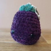 brelok handmade amigurumi bakłażan