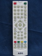 Pilot AEG do amplitunera kina domowego SPRAWNY ale brak klapki z tyłu