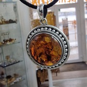 Elegancki srebrny wisior z prawdziwym bursztynem pr 925