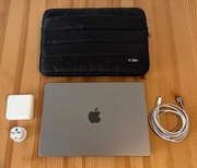 Apple MacBook Pro M2 14" 16GB RAM / 500GB SSD (2023)