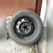 Koła stalowe z oponami Nokian WR D4, kołpaki!