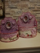 Ozdobne drewniane organizery na biurko