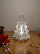 Świąteczna lampa choinka biała.