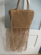 torebka pleciona frędzle trawa brązowa słoma