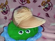 Czapka z daszkiem (bejsbolówka) z otworem na kucyk.