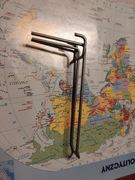 Zawieszki haczyk na kratę dł. 17,5 cm, szer 8cm.