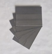 32x Wysokiej klasy czarne karty ochronne na znaczki 100x70, 2 paski z folią