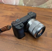 SONY A 6400 , tylko 900 zdjeć  , dodatki