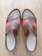 Wygodne klapki na platformie CROCS r.  40