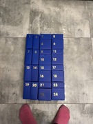 Magiczne pudełka numerowane do zabawy lub dekoracji. 