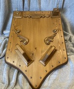 Wieszak na szable/ miecze/ broń białą.