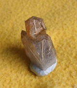 Kwarc z rutylem (włosy Wenus)