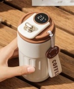 termiczny kubek 450 ml termos na herbatę kawę bidon z wyświetlaczem