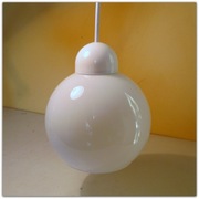 Lampa sufitowa wisząca MAŁA klosz szklany biały otwarta kula