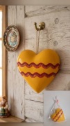 Rękodzieło: Folkowe Serce Gipsowe – Żółte, Styl Rustykalny (11,5 cm)