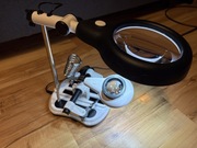 Trzecia ręka uchwyt lupa z oświetleniem do lutowania