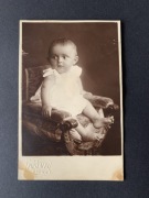 Polska fotografia dziecka z 1932 roku – Foto Buszacki, Radom