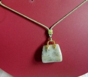 Labradoryt - kamień transformacji, wisiorek torebka