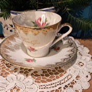 Filiżanka ze spodkiem „Dla Dziadka” – Kronester, niemiecka porcelana