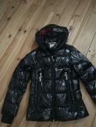 Czarna kurtka Moncler