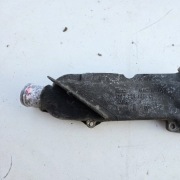 Obudowa Termostatu Audi A8D2 077121121C